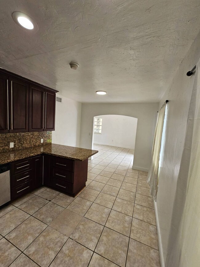 655 SW 19th Rd unit 1, Miami, FL 33129 - photo 3
