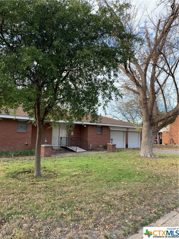 521 Curtis Ave, Troy, TX 76579 - photo 6