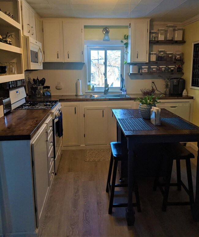 Kitchen 4