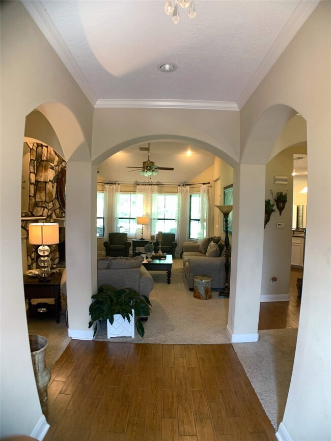 3387 Clearwood Cir, Alvin, TX 77511 - photo 4