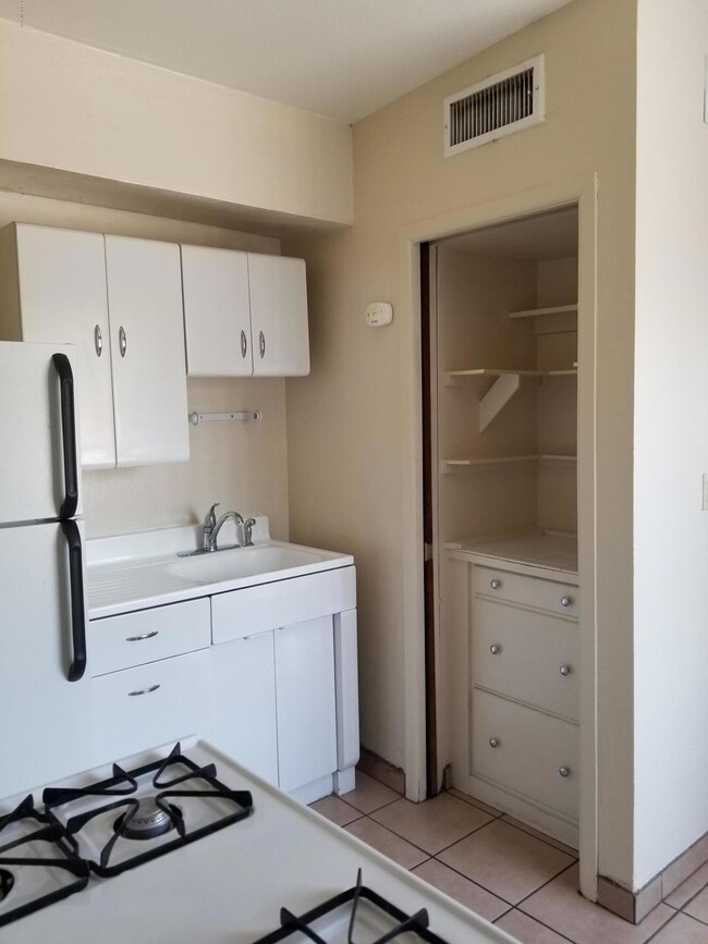 311 N 3rd Ave unit 4, Tucson, AZ 85705 - photo 4