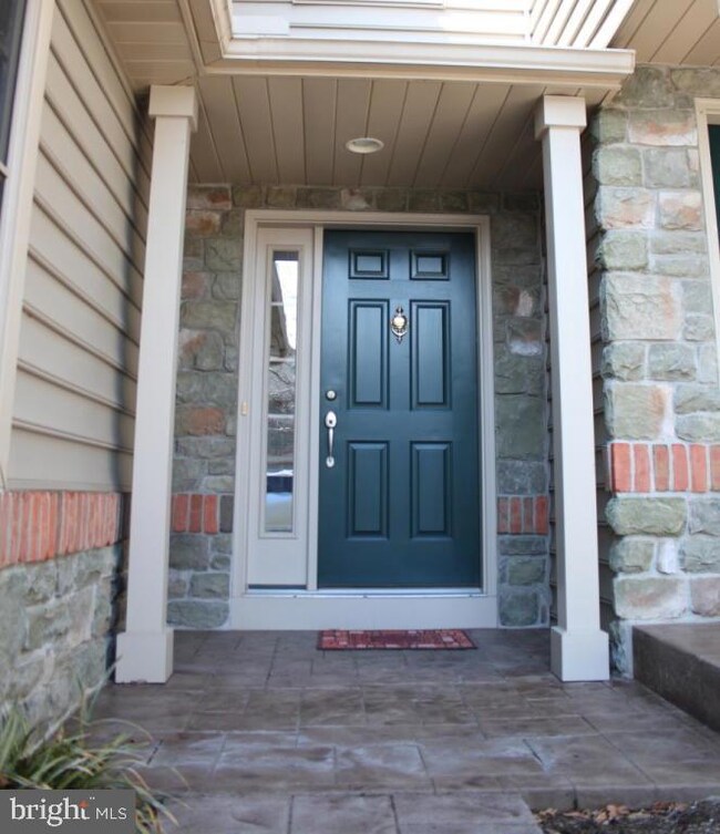 121 Fieldcrest Ln, Ephrata, PA 17522 - photo 2