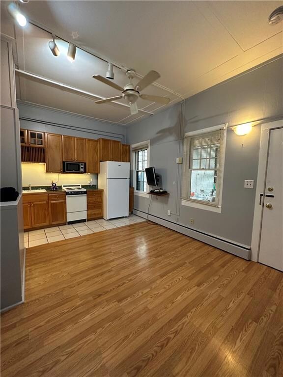 438 Wolcott Ave unit studio, Middletown, RI 02842 - photo 6