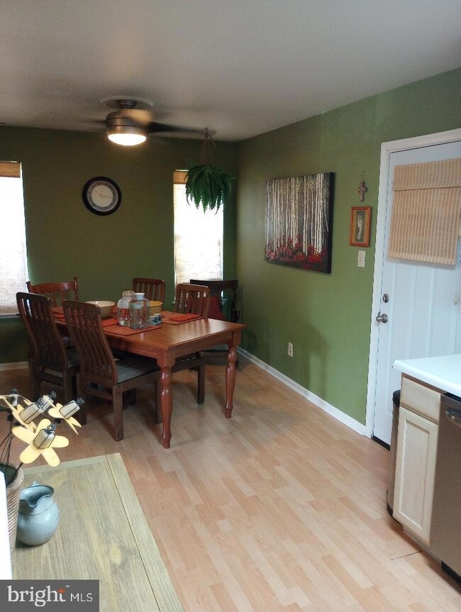 408 Accolon Ct, Mantua, NJ 08051 - photo 6