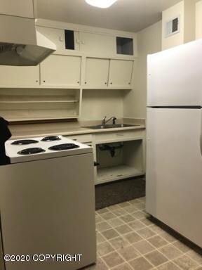 914 W 26th Ave unit 5, Anchorage, AK 99503 - photo 3