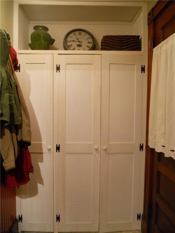 Kitchen pantry