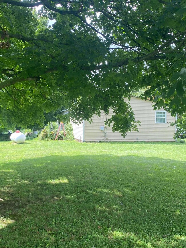 7989 Royalton Rd SW, Lancaster, OH 43130 - photo 2