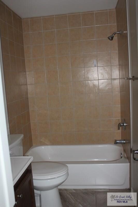 121 Oklahoma St, Harlingen, TX 78552 - photo 6