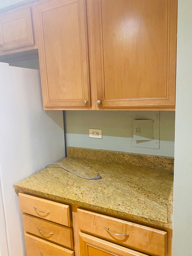 1415 W Lunt Ave unit 301, Chicago, IL 60626 - photo 7