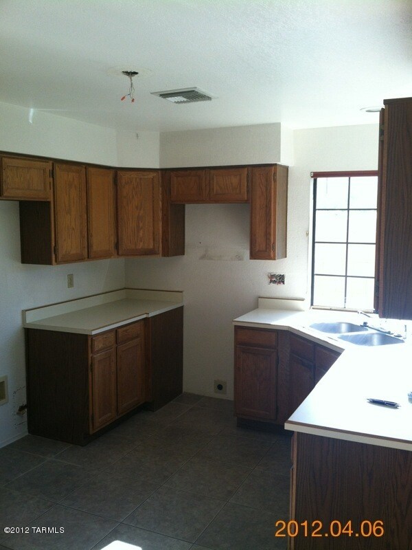 320 E Ridgeland St, Tucson, AZ 85737 - photo 4