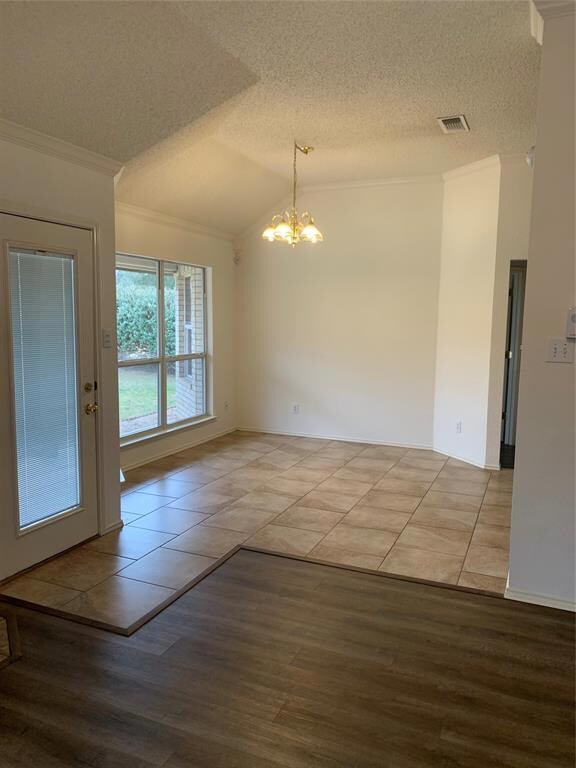 800 Vickie Dr, Azle, TX 76020 - photo 5