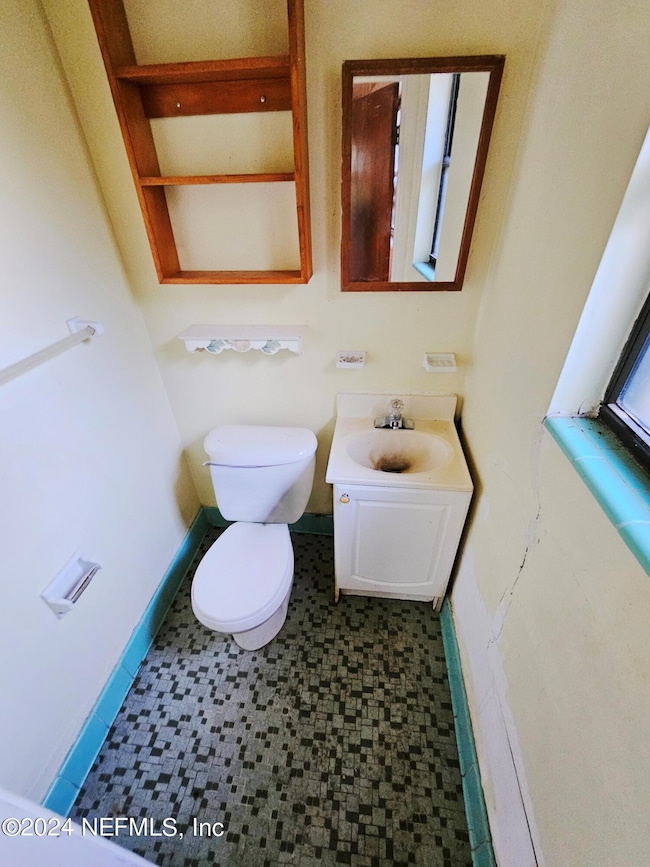 2108 Hugh Edwards Dr, Jacksonville, FL 32210 - photo 5