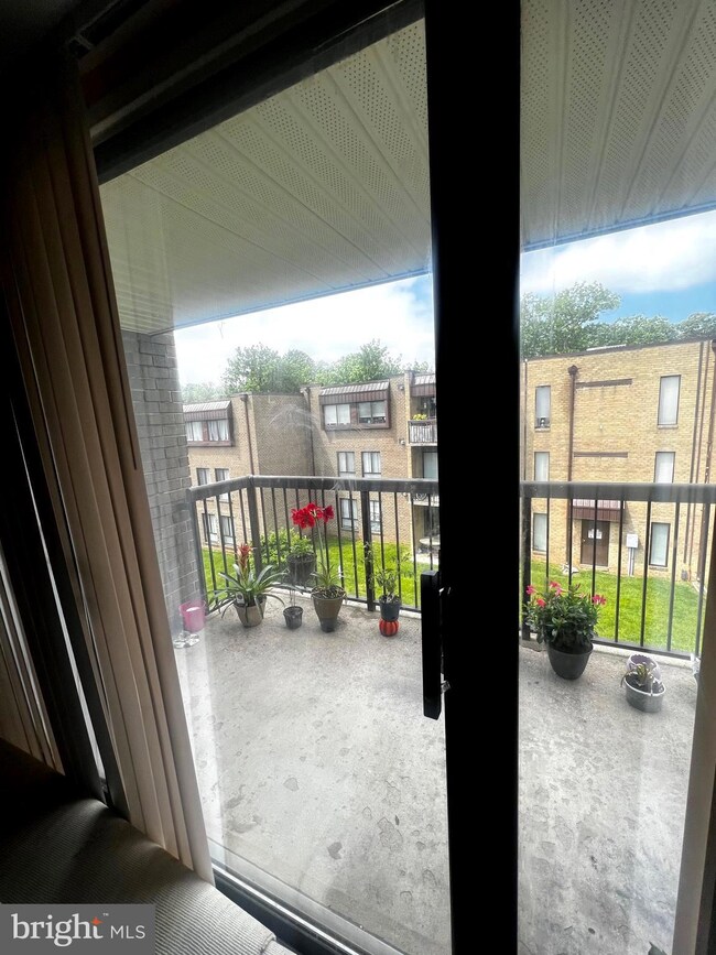 7598 Gales Ct unit 202, Manassas, VA 20109 - photo 7