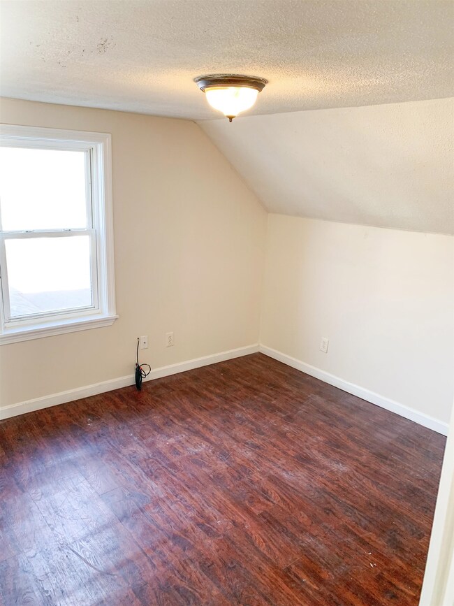 70 Chestnut St, Nashua, NH 03060 - photo 7