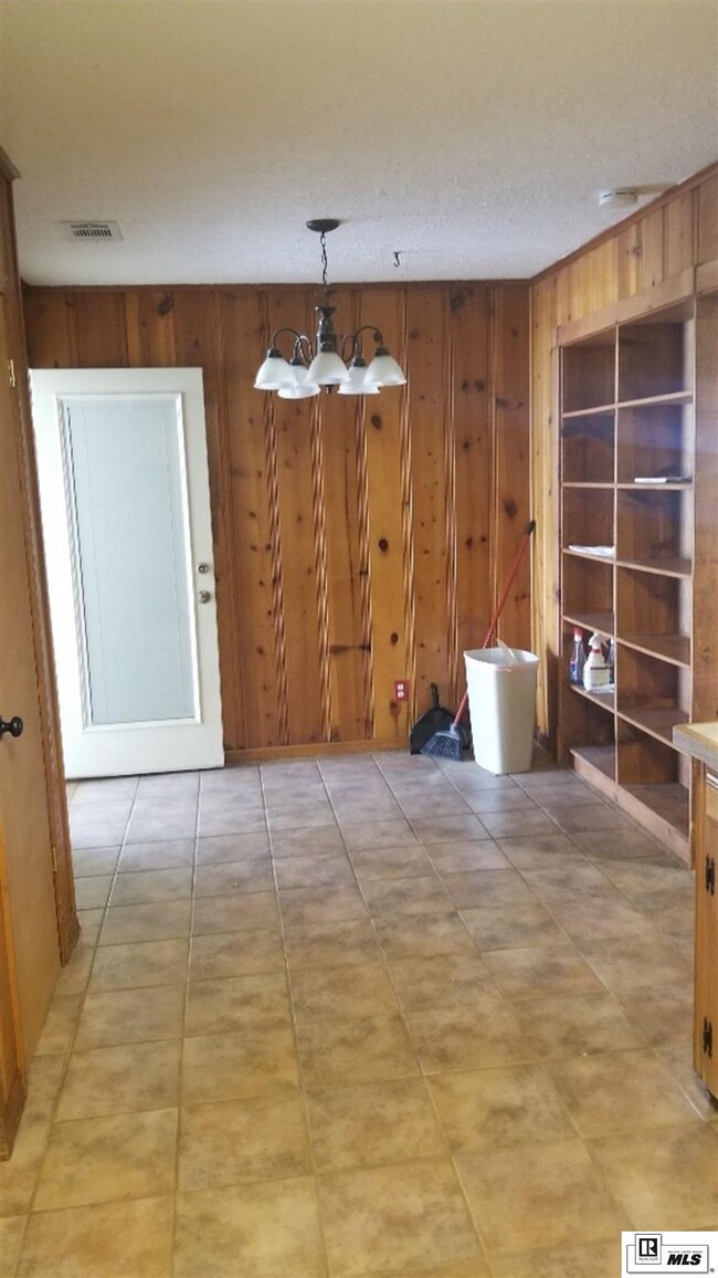 5847 Town & Country Rd, Bastrop, LA 71220 - photo 5