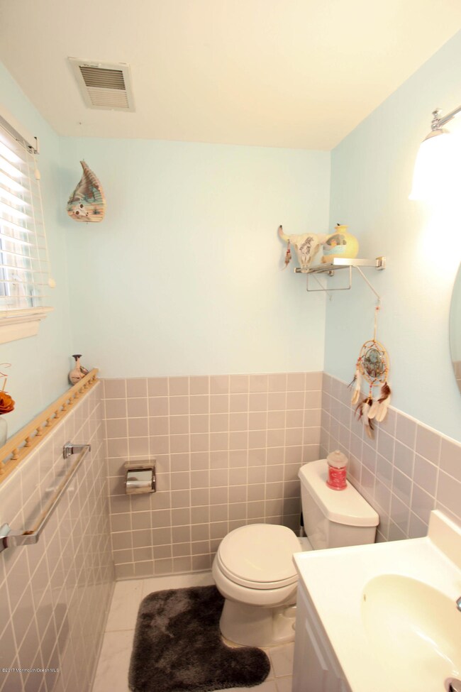 17 Kentucky Dr, Hazlet, NJ 07730 - photo 6