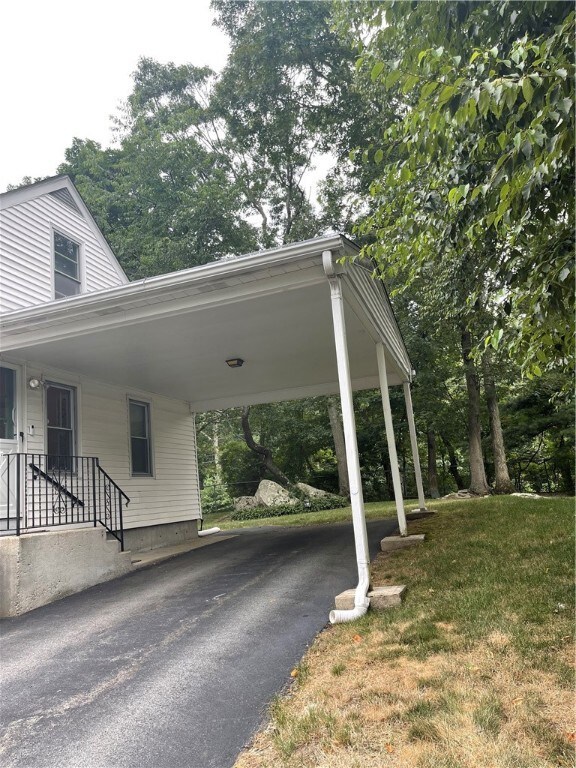 31 Julien St, Smithfield, RI 02917 - photo 5