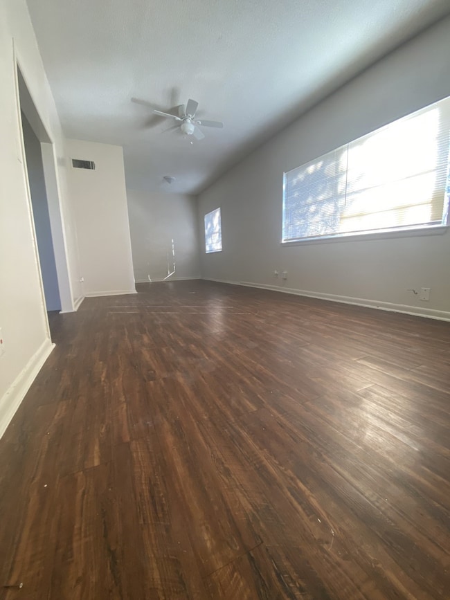 5300 Wonder Dr unit B, Fort Worth, TX 76133 - photo 6