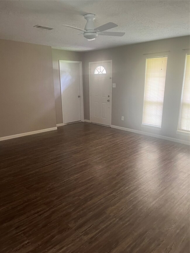 4422 Tealgate Dr, Spring, TX 77373 - photo 7