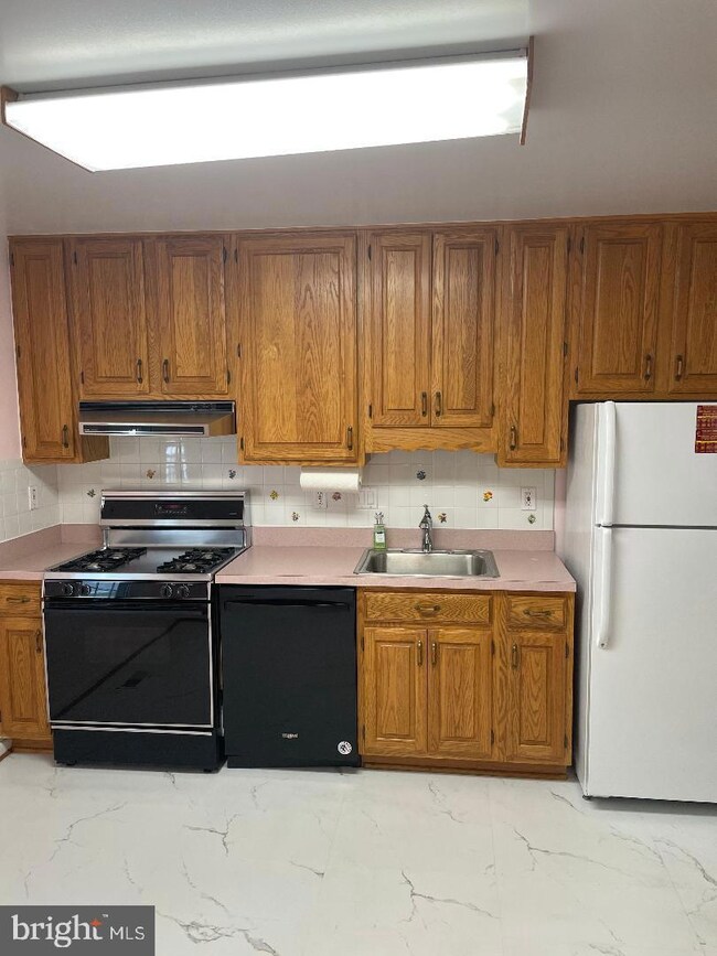 13115 Beaver Terrace, Rockville, MD 20853 - photo 7