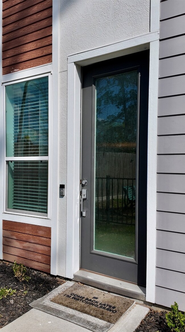 562 Janisch Rd, Houston, TX 77018 - photo 4