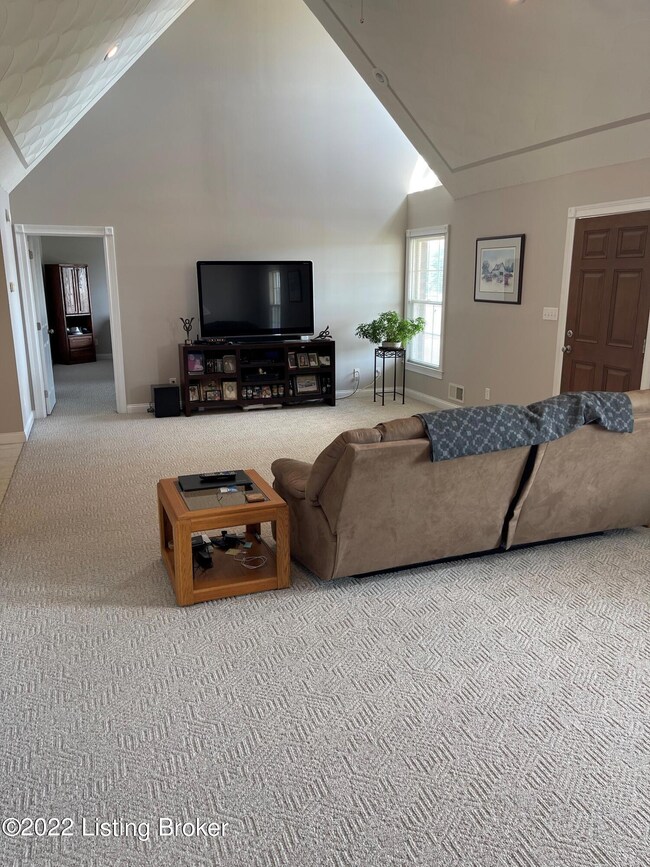 168 Sunray Dr, Shepherdsville, KY 40165 - photo 7