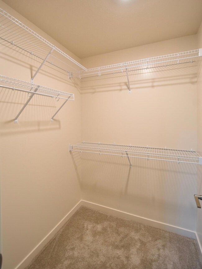 2049 E 20th St, Zumbrota, MN 55992 - photo 5