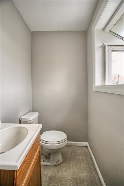 Attached powder room to the master