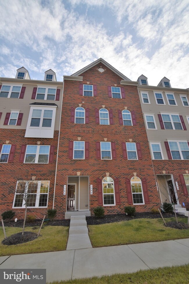 3544 Briarwood Dr, Dumfries, VA 22026 - photo 2