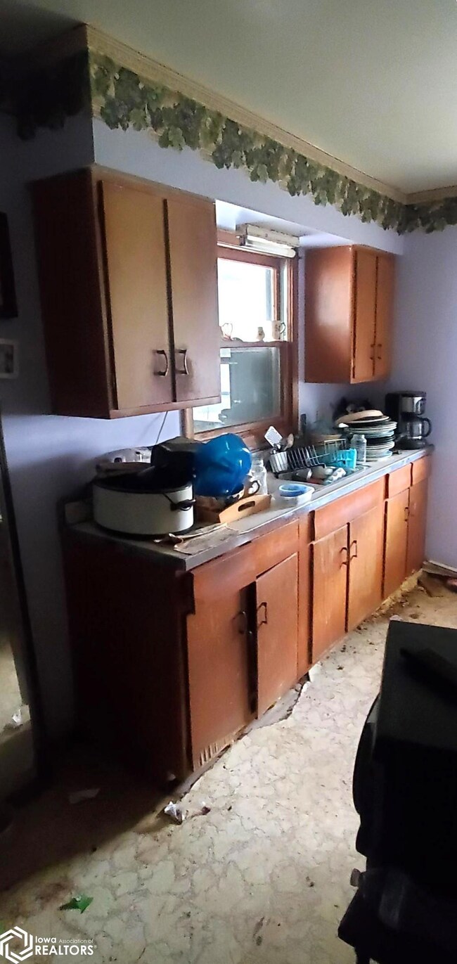 507 King St, Blockton, IA 50836 - photo 3