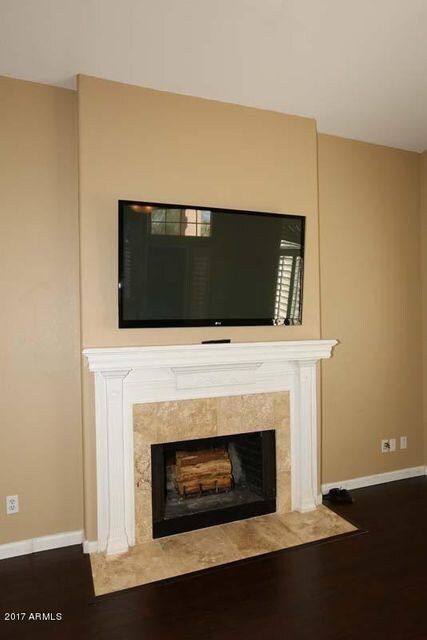 Living Room-Fireplace