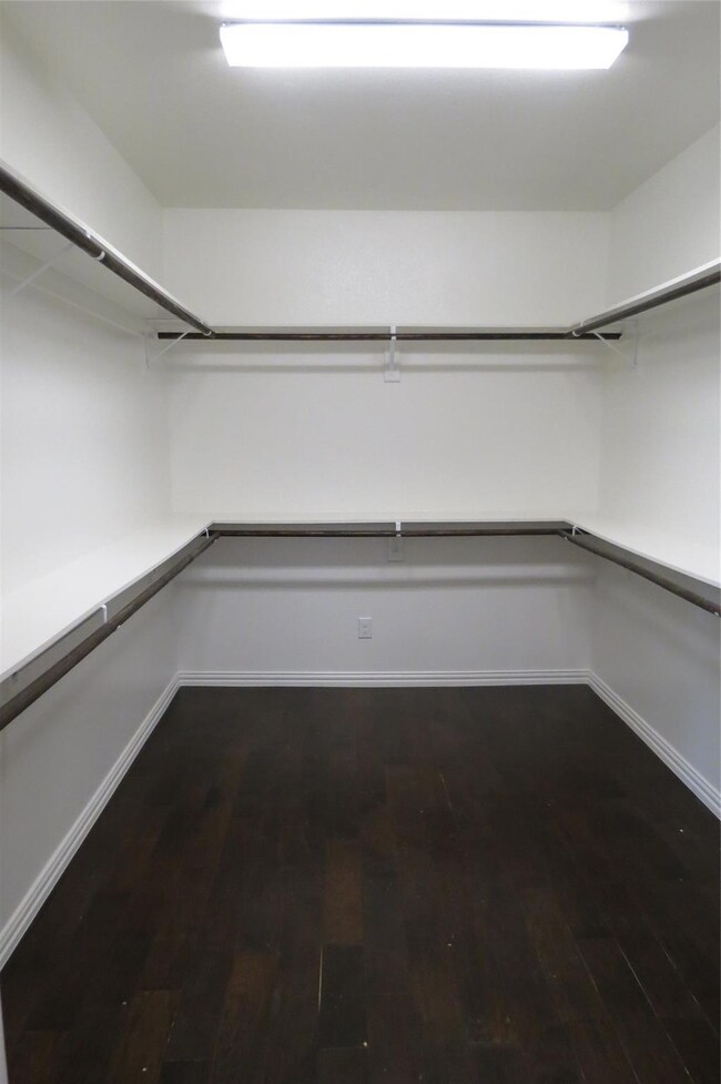 4604 Woodlawn Rd, Sherman, TX 75090 - photo 4