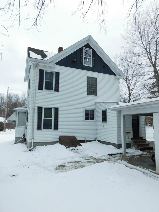 5 Garden St, Somersworth, NH 03878 - photo 2