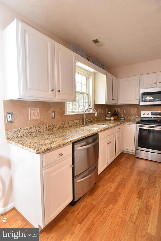44001 Silverwood Ln, California, MD 20619 - photo 7