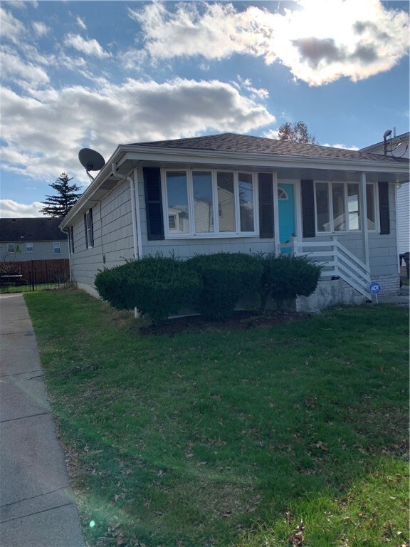 80 Manomet St, Providence, RI 02909 - photo 4