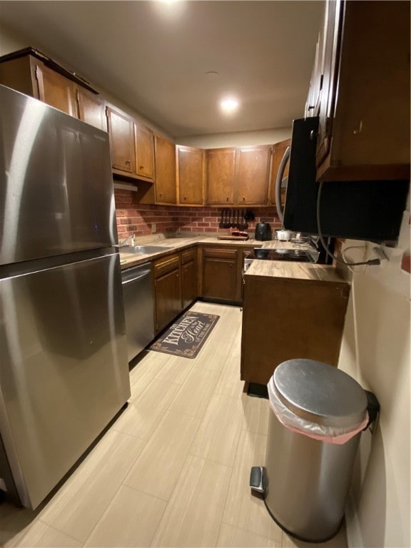 5 Apple Valley Pkwy, Greenville, RI 02828 - photo 2