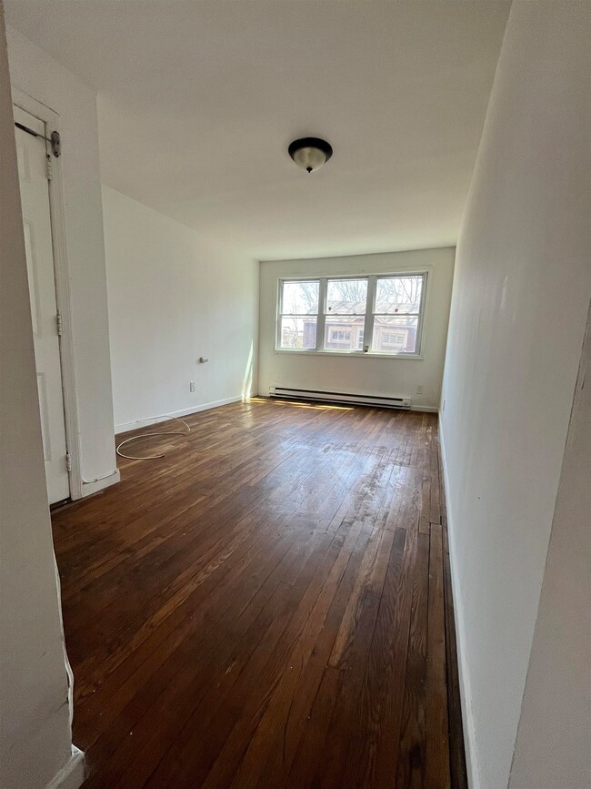 298 Princeton Ave unit 1, Jersey City, NJ 07305 - photo 3