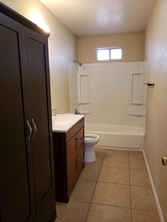 6510 N 53rd Dr, Glendale, AZ 85301 - photo 4