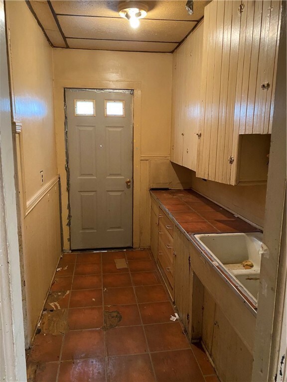 22 Darling St, Central Falls, RI 02863 - photo 7