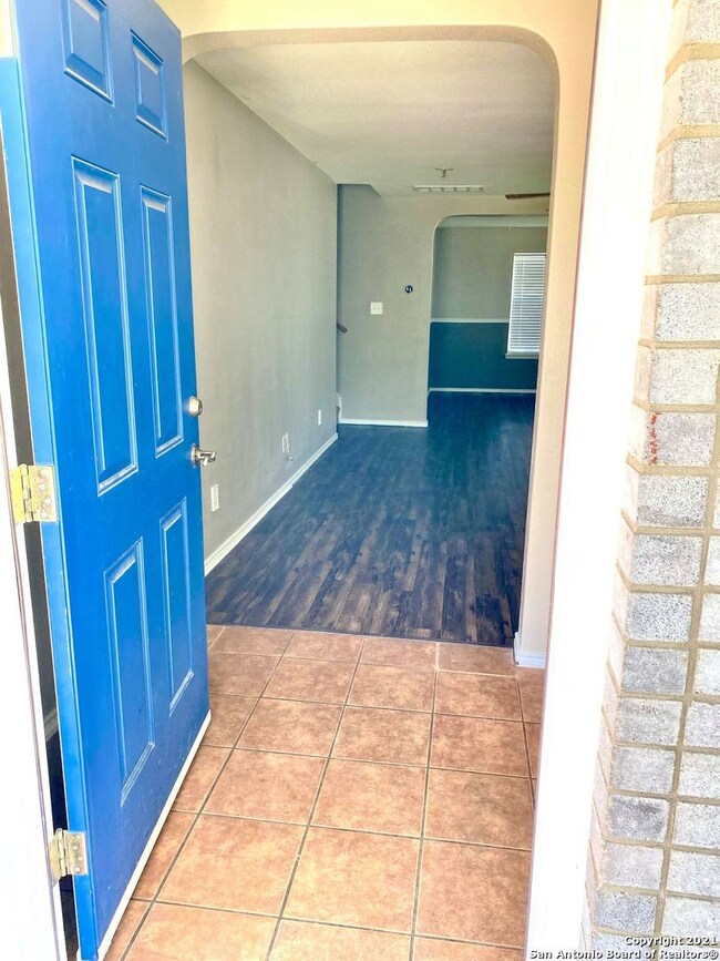 9519 Caspian Forest, San Antonio, TX 78254 - photo 2