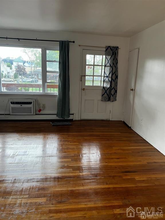 55 Gill Ln unit 4, Iselin, NJ 08830 - photo 3