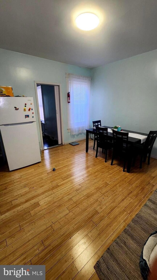 932 Spring St, Reading, PA 19604 - photo 4