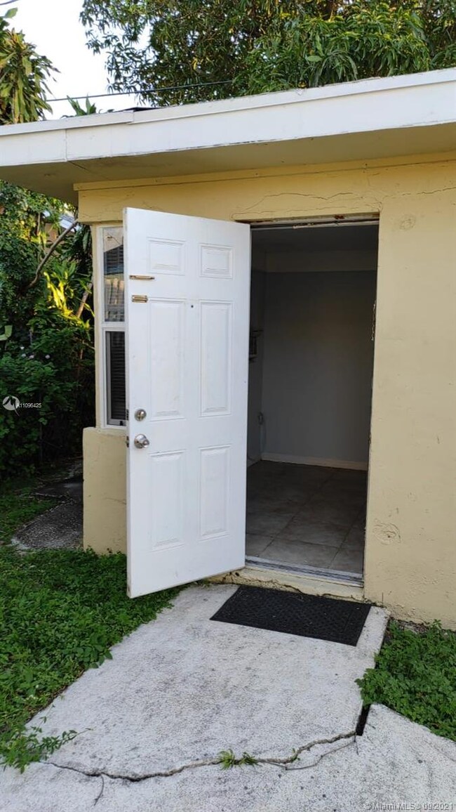 1030 18th St unit C, West Palm Beach, FL 33407 - photo 6