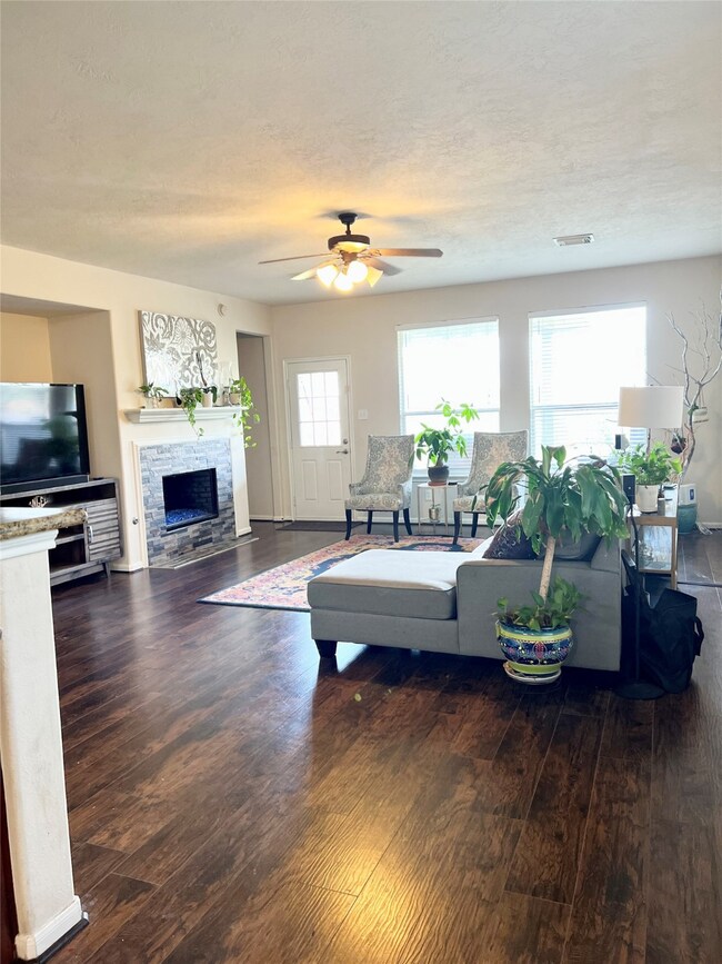 7911 Crystal Moon Dr, Houston, TX 77040 - photo 6