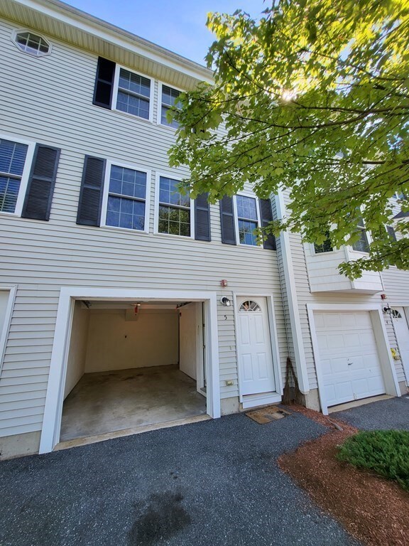 97 Hildreth St unit 5, Lowell, MA 01850 - photo 4