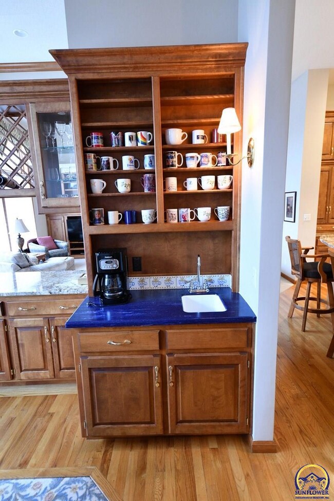 3922 SW Clarion Park Dr, Topeka, KS 66610 - photo 6