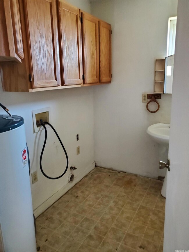 103 Pine St, Mc Rae, AR 72102 - photo 7