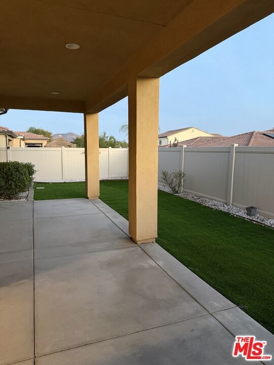 30669 Arrow Leaf Ln, Murrieta, CA 92563 - photo 3