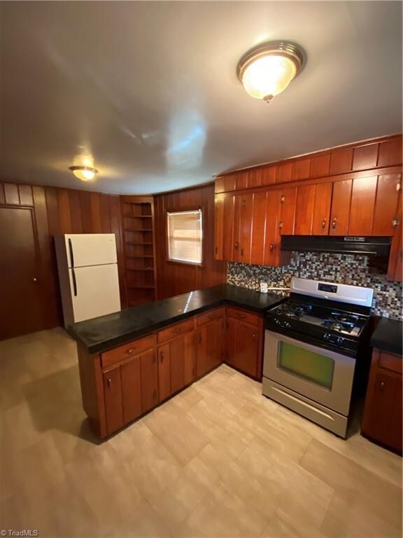 2425 N Dunleith Ave, Winston Salem, NC 27105 - photo 5