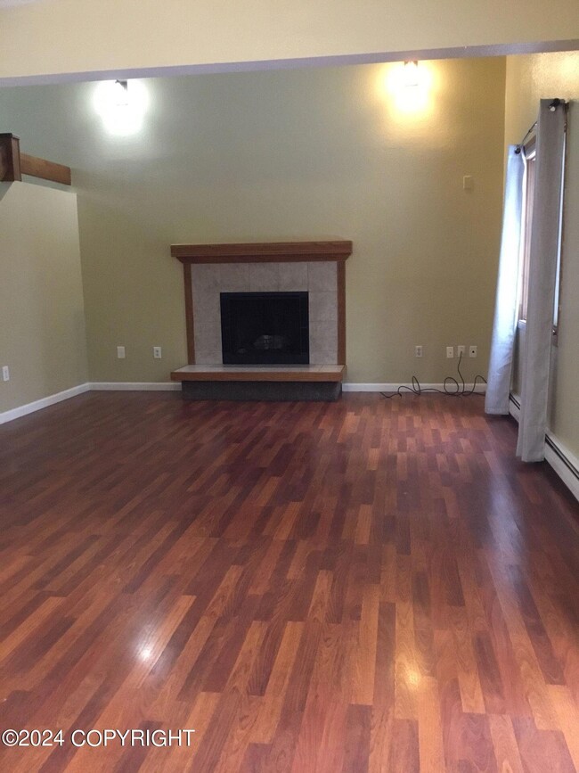 18731 N Lowrie Loop, Eagle River, AK 99577 - photo 4